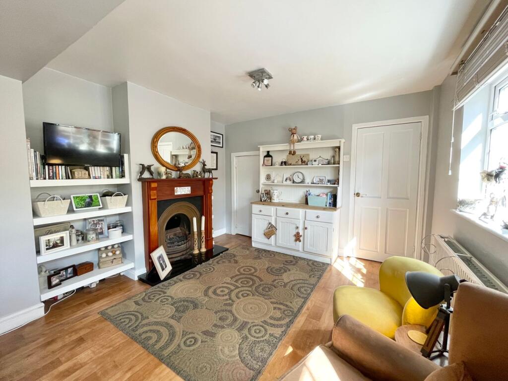 House in Surrey Heath, Surrey - View 4