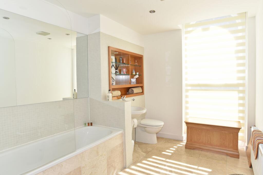 Apartment in Harrogate - More