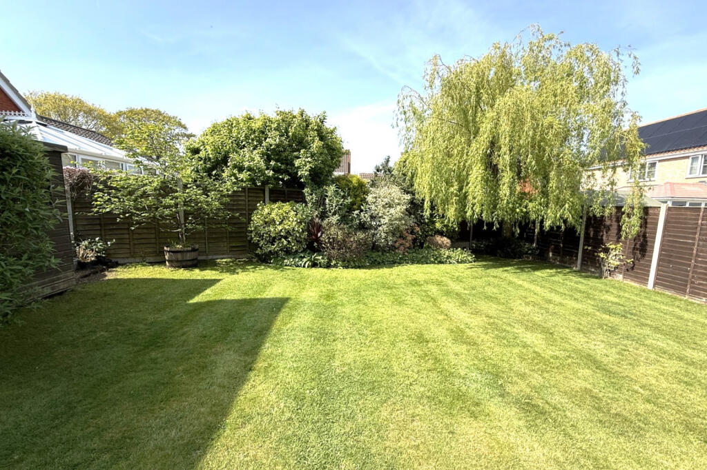 Kidds Close, Hopton, NR31 photo 3