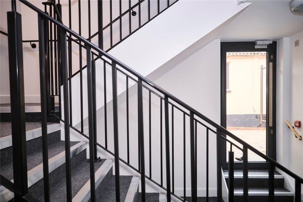 Apartment in Bristol - More