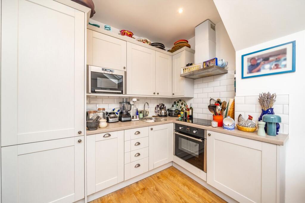 House in London - View 3