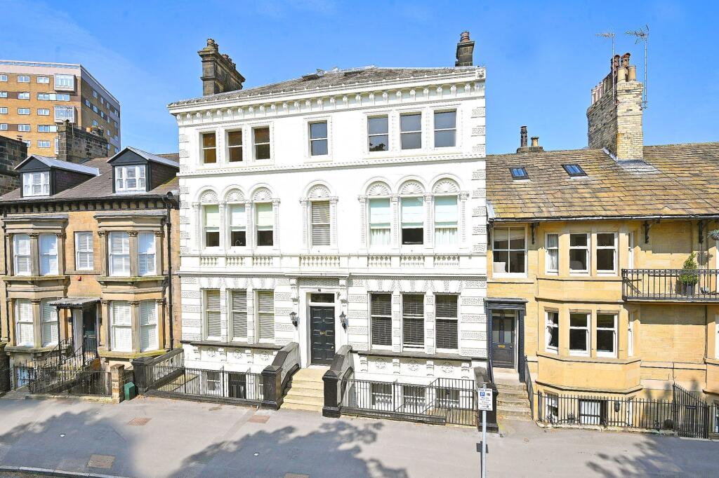 Main image of property: The White House, 10 Park Parade, HG1