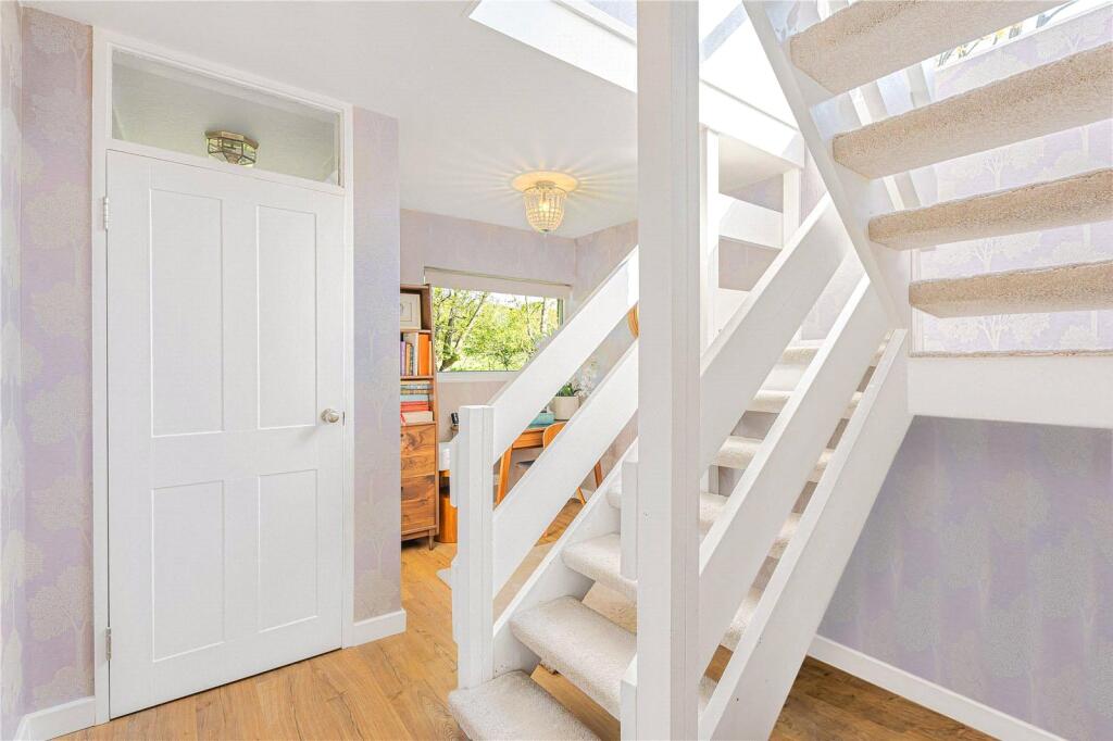 House in Barnet, Hadley Wood - View 3