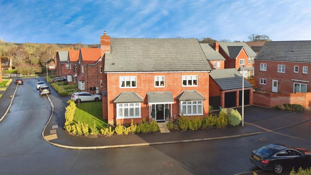 Main image of property: Bloxham Way, Radford Semele, Leamington Spa