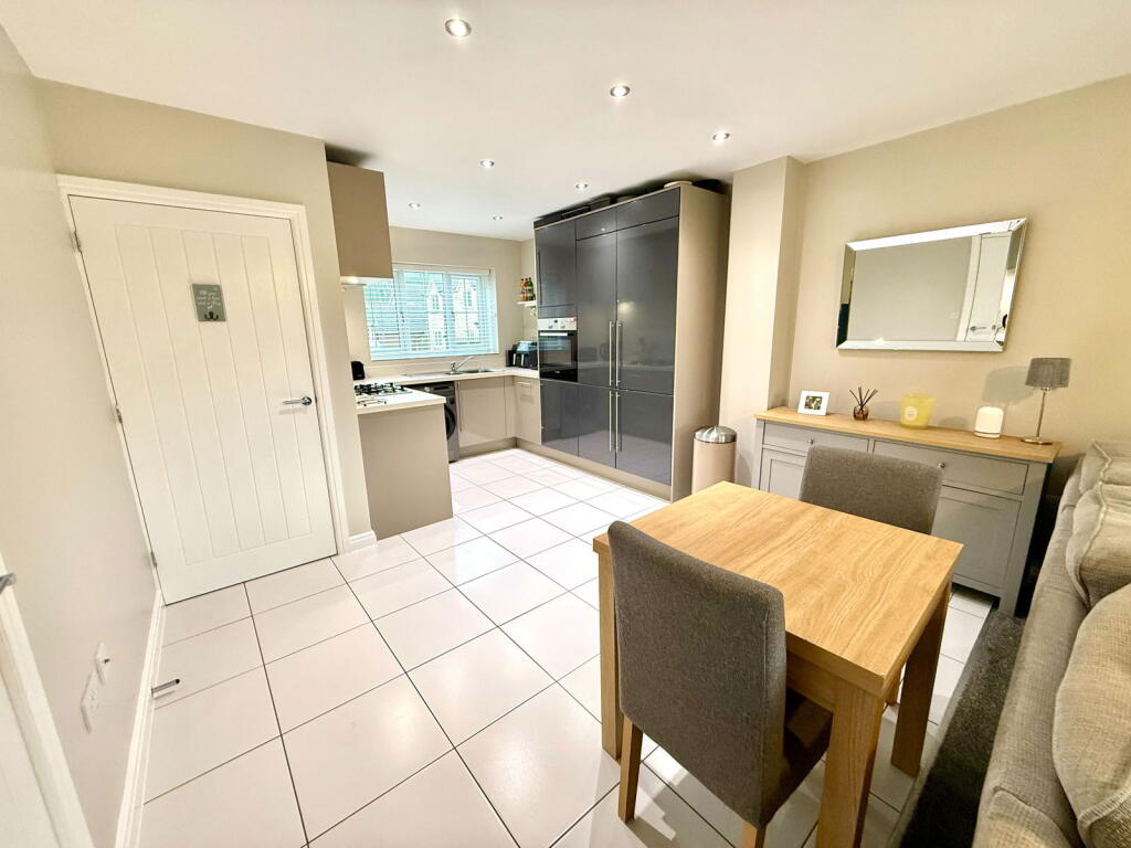 House in Sheffield, Stocksbridge - View 5