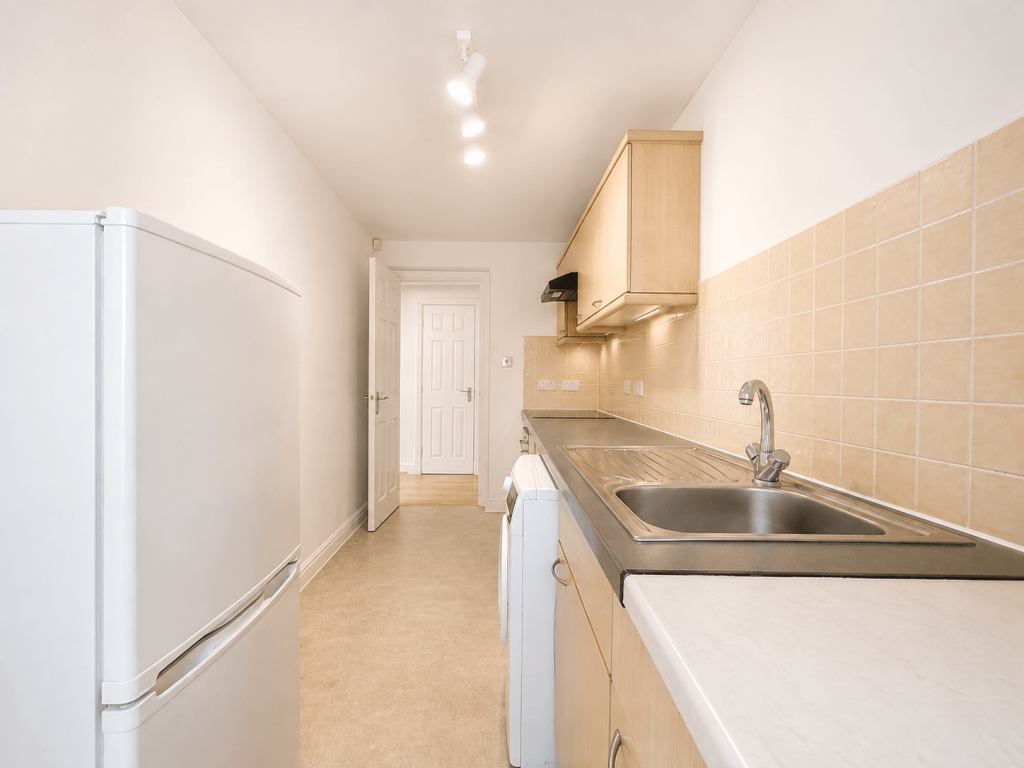 Apartment in Northampton - View 5