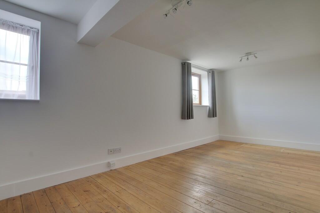 Apartment in Peterborough - View 3