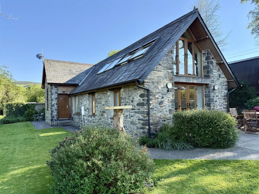 Two detached 3 bedroom houses near Tregaron - View 5