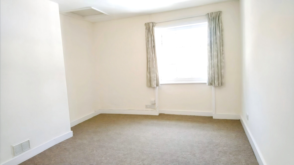 Apartment in Cambridge - View 2