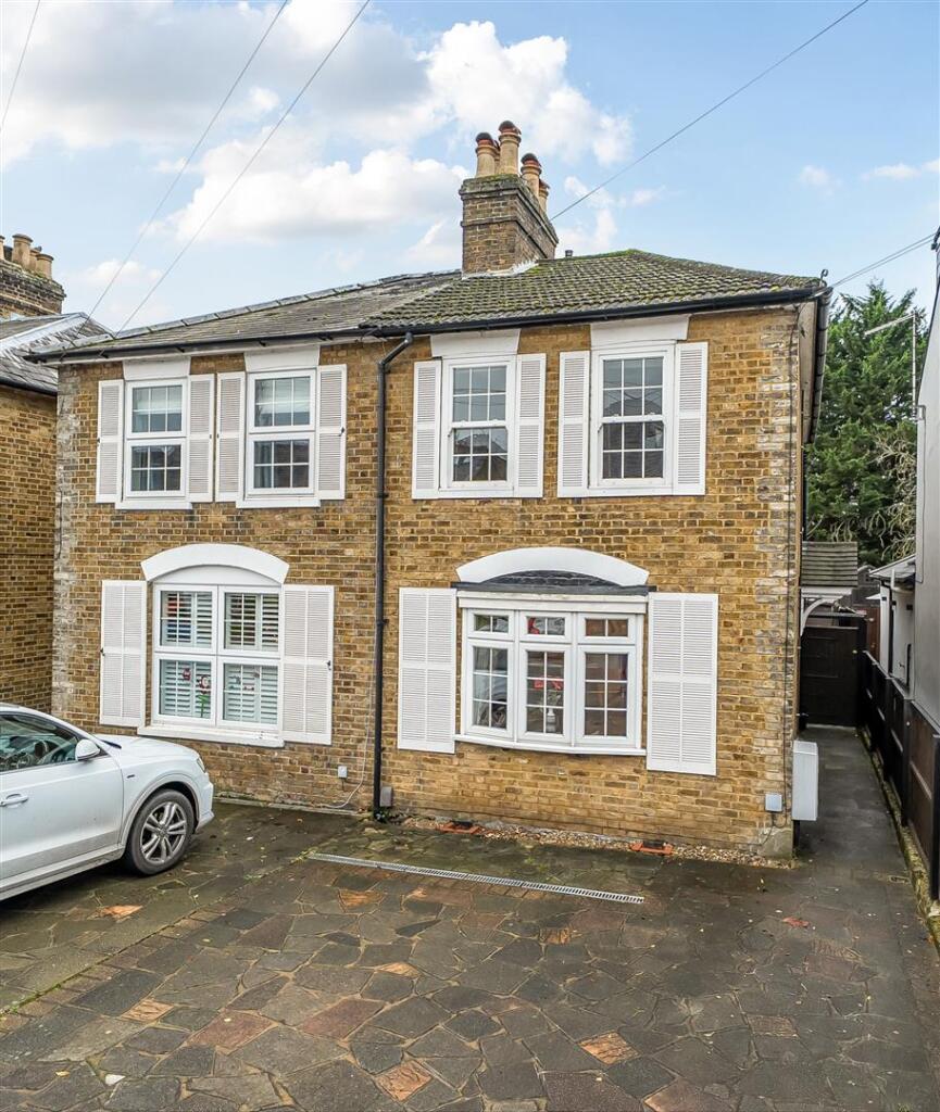 Main image of property: New Road, Croxley Green, Rickmansworth