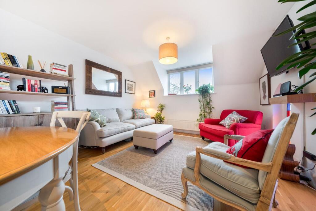 Main image of property: Earlsfield Road, London