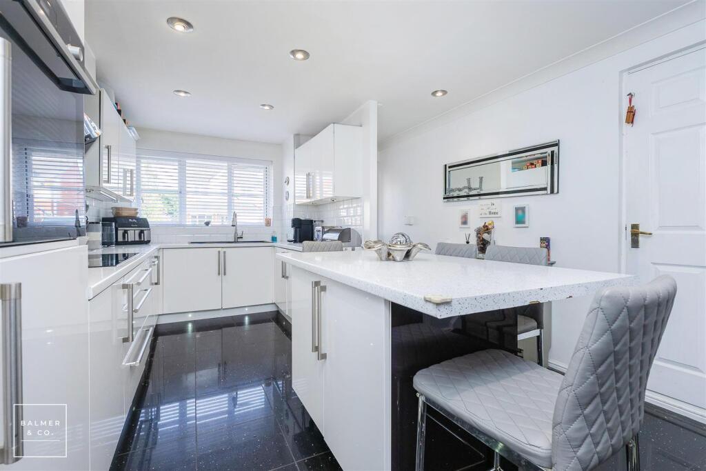 House in Wigan, Greater Manchester - More