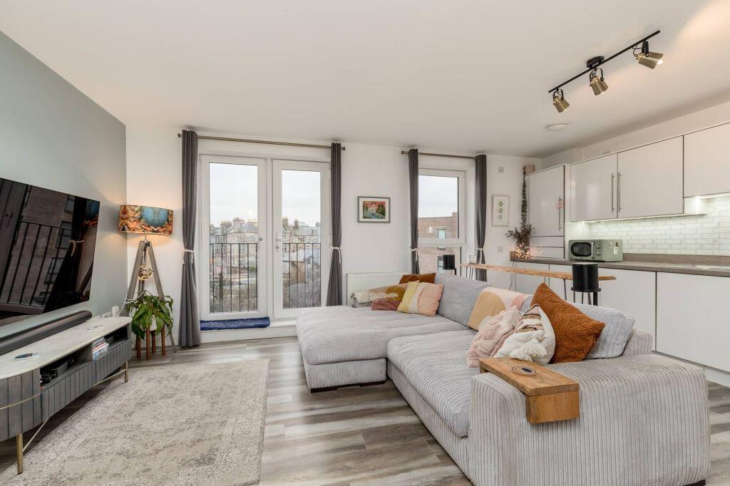 Main image of property: 52/7 Stanley Place, Edinburgh, EH7 5TB