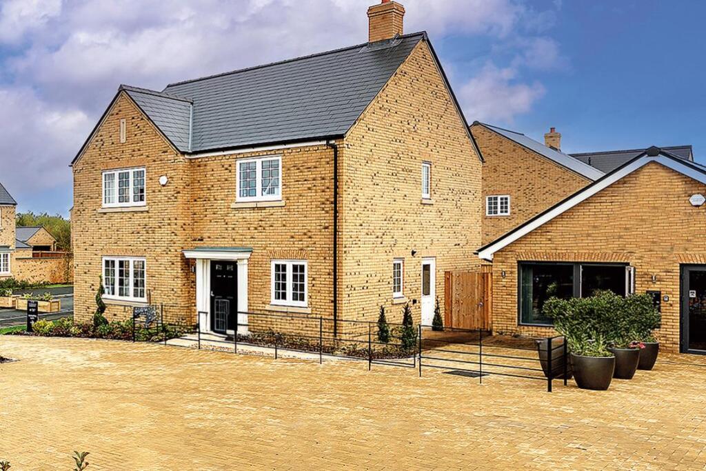 Main image of property: Rampton Road, Cottenham,
Cambridge,
CB24 8BJ