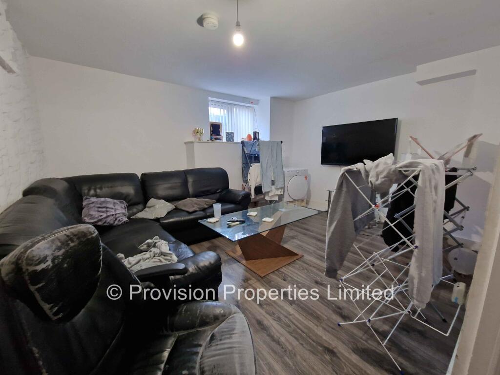 House in Leeds, Hyde Park - View 5