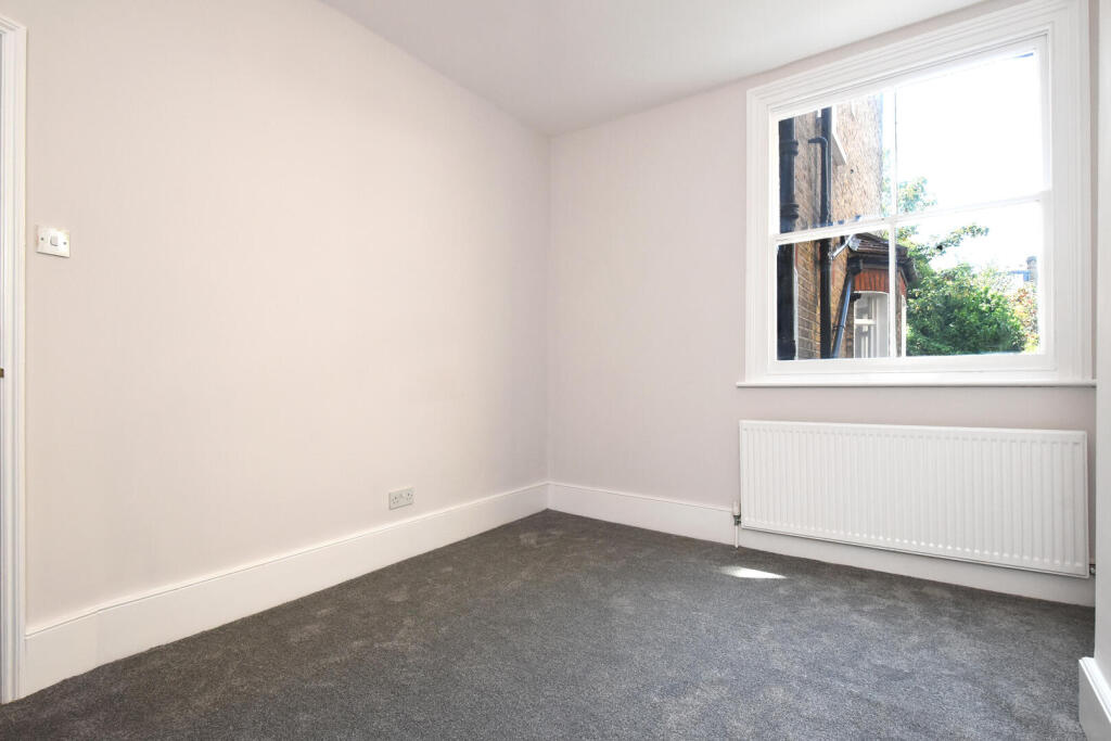 Apartment in London - View 5