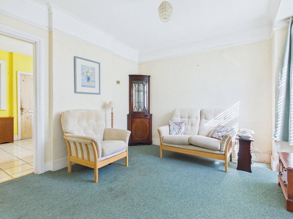 Erroll Road, Hove, BN3 4QG photo 2