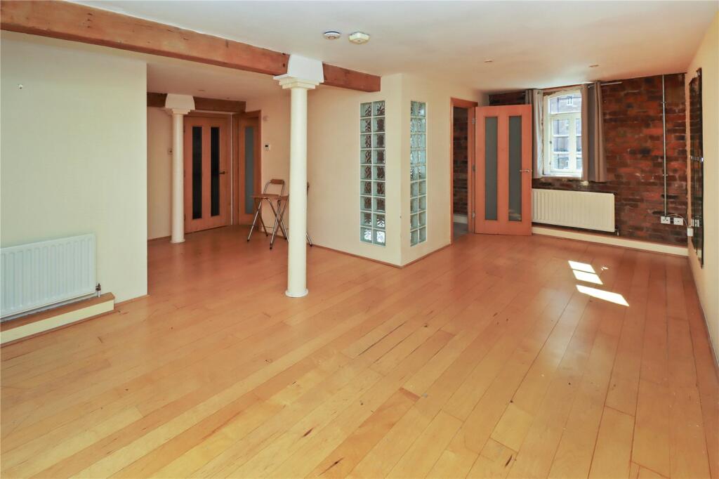 Apartment in North Tyneside, Chirton - View 2