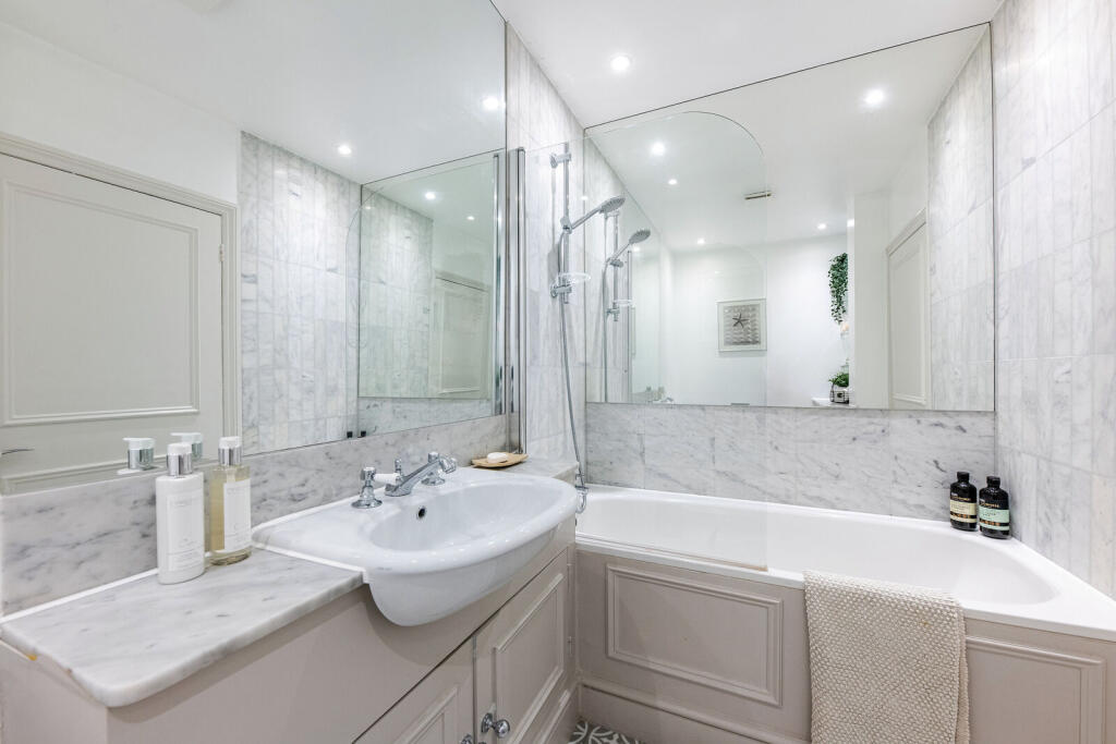 Apartment in London, Earl's Court - View 5