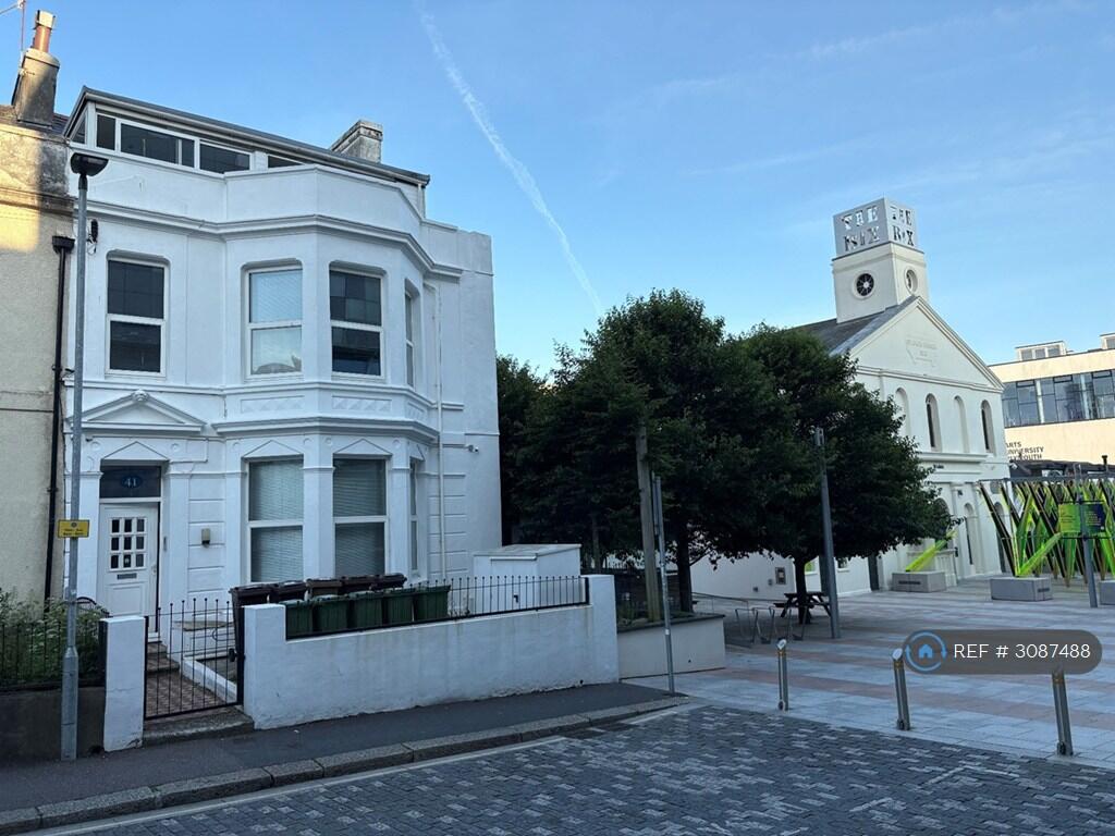 Apartment in Plymouth - View 2