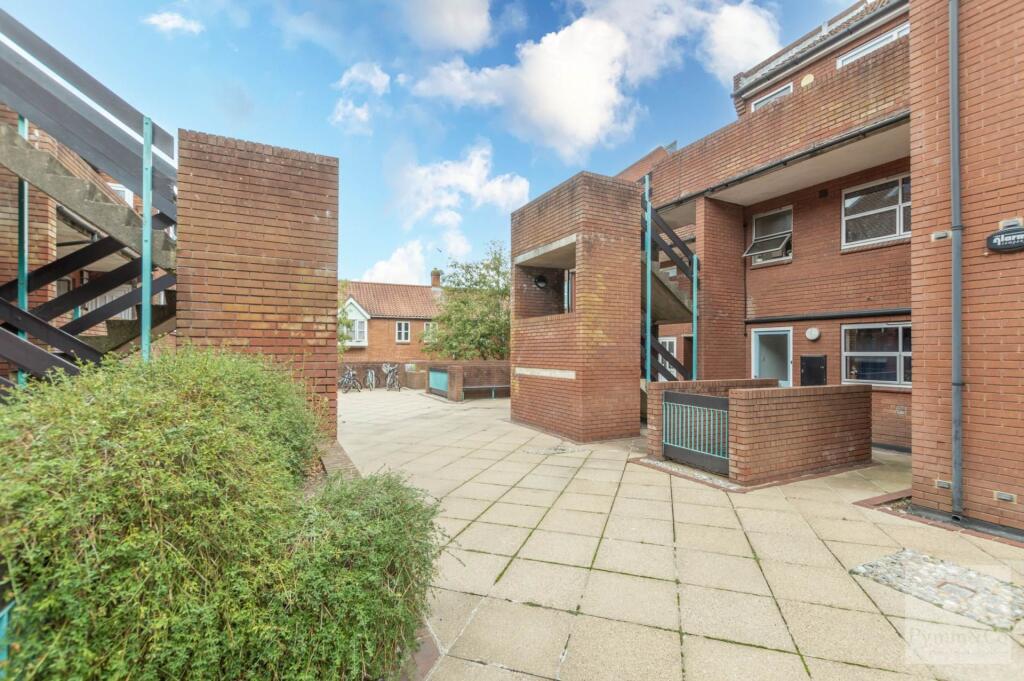 Apartment in Norwich, Norfolk - View 4