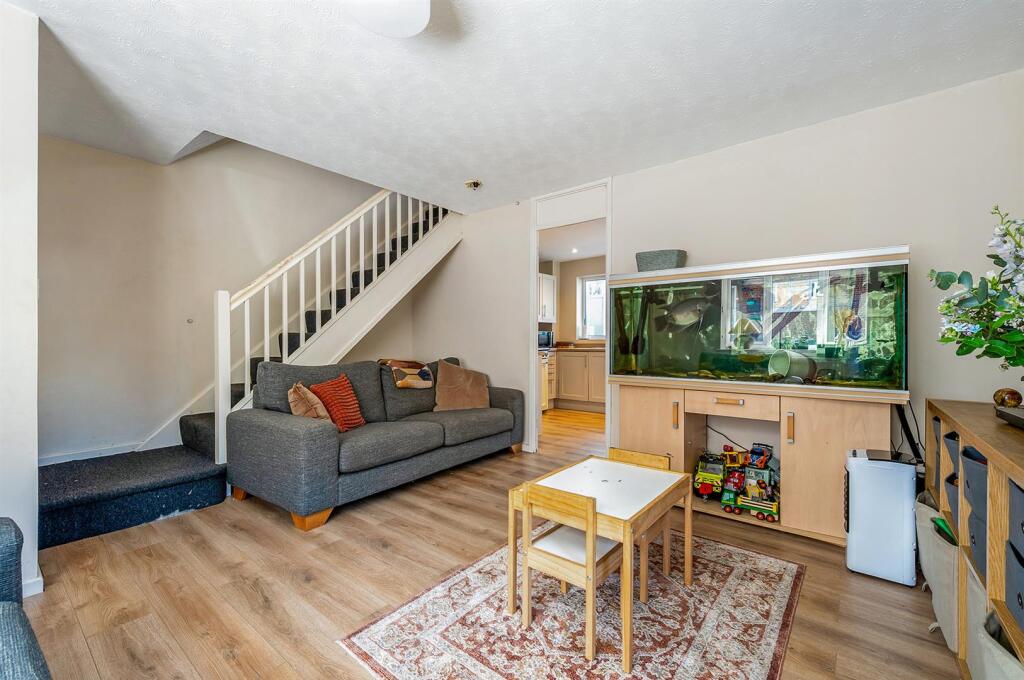 House in Basingstoke and Deane, Whitchurch - View 3