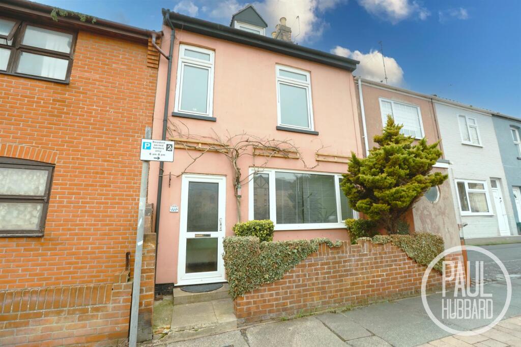 3-bed terraced on Clapham Road North, Lowestoft, NR32, £180,000