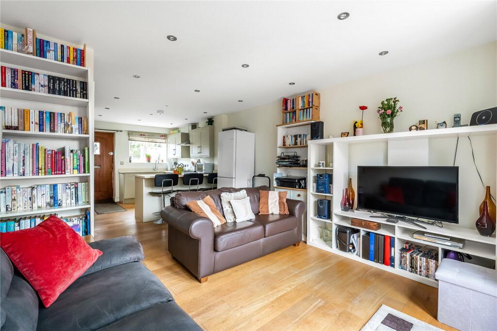 House in Sevenoaks, Edenbridge - View 4