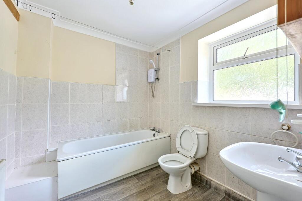 House in Newport, Abertillery - View 4