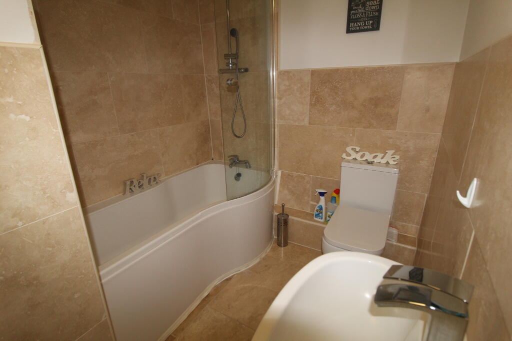 Apartment in Preston - View 5