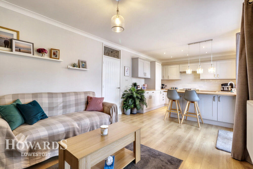 Main image of property: Gorleston Road, Lowestoft