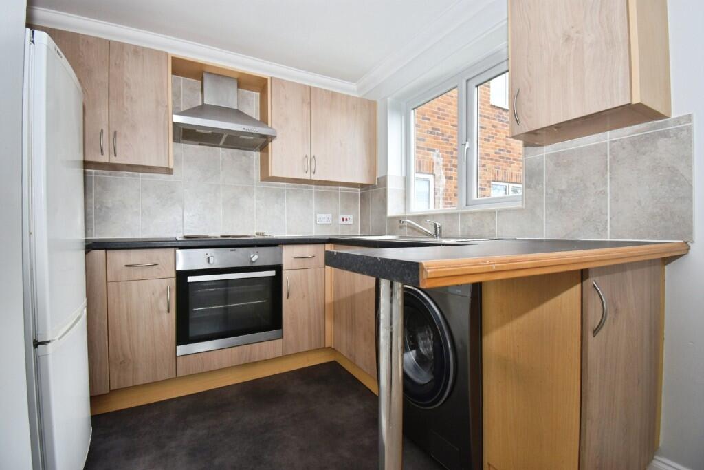 Yarrow Way, SO31 photo 2