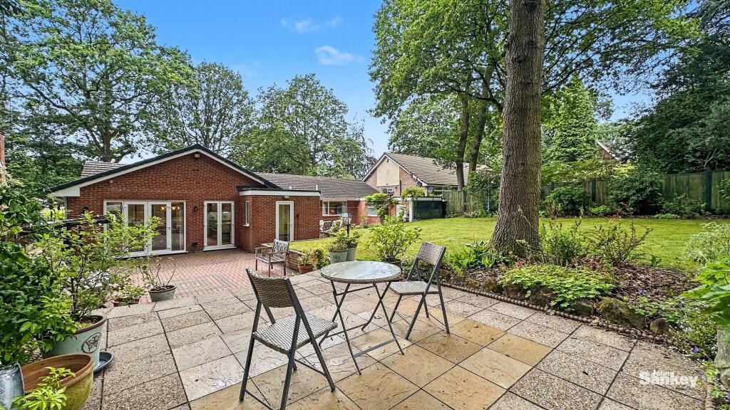House in Mansfield, Nottinghamshire - View 4