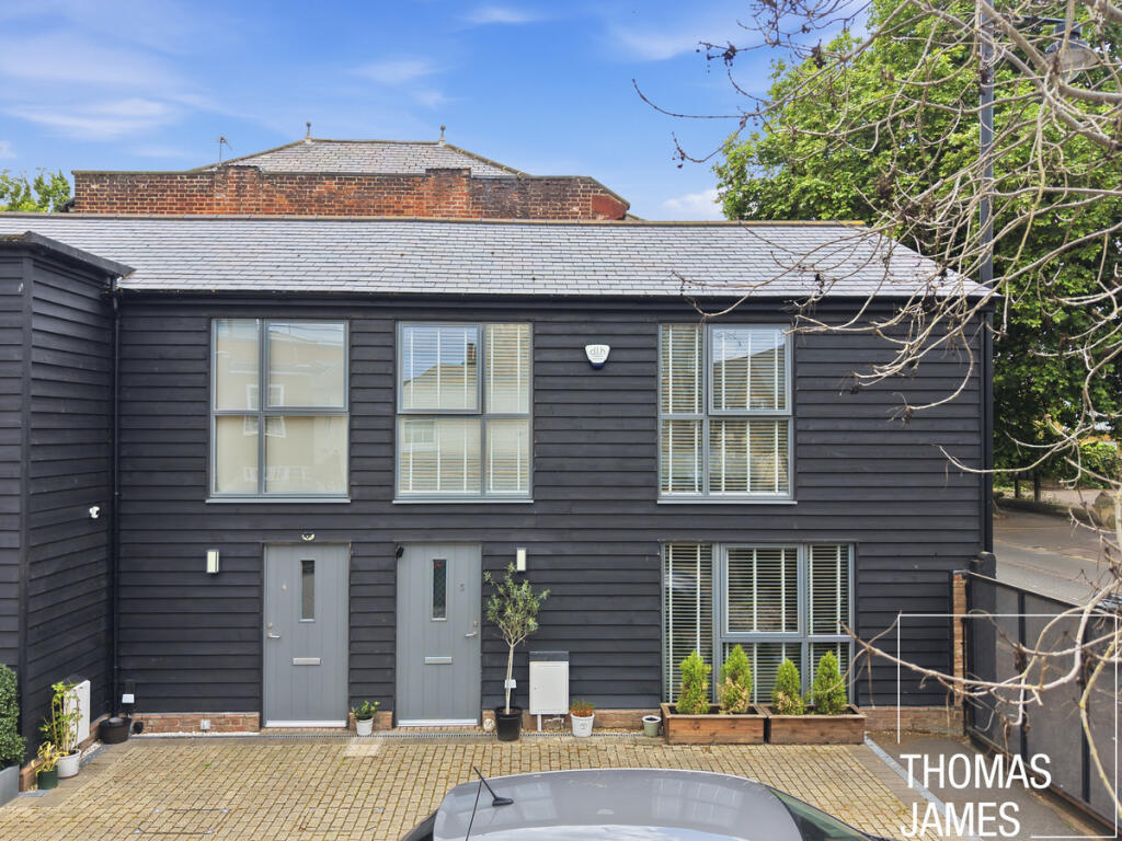 Main image of property: Kitchener Mews, Enfield, EN2