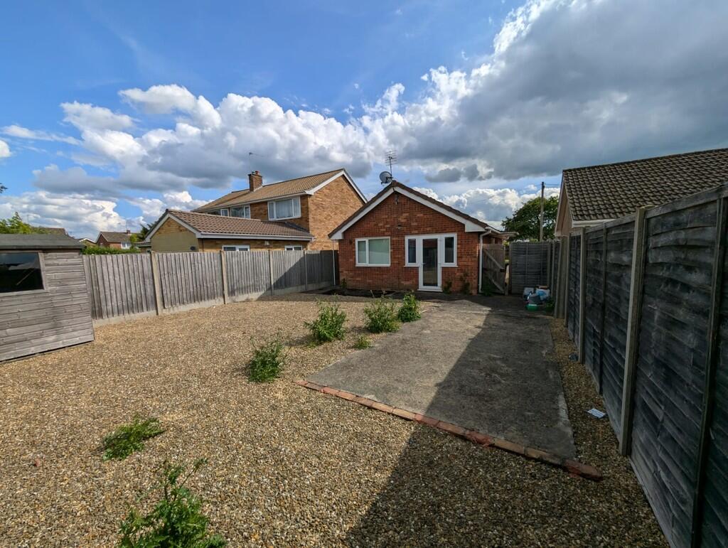Darley Dale Crescent, Grantham photo 3