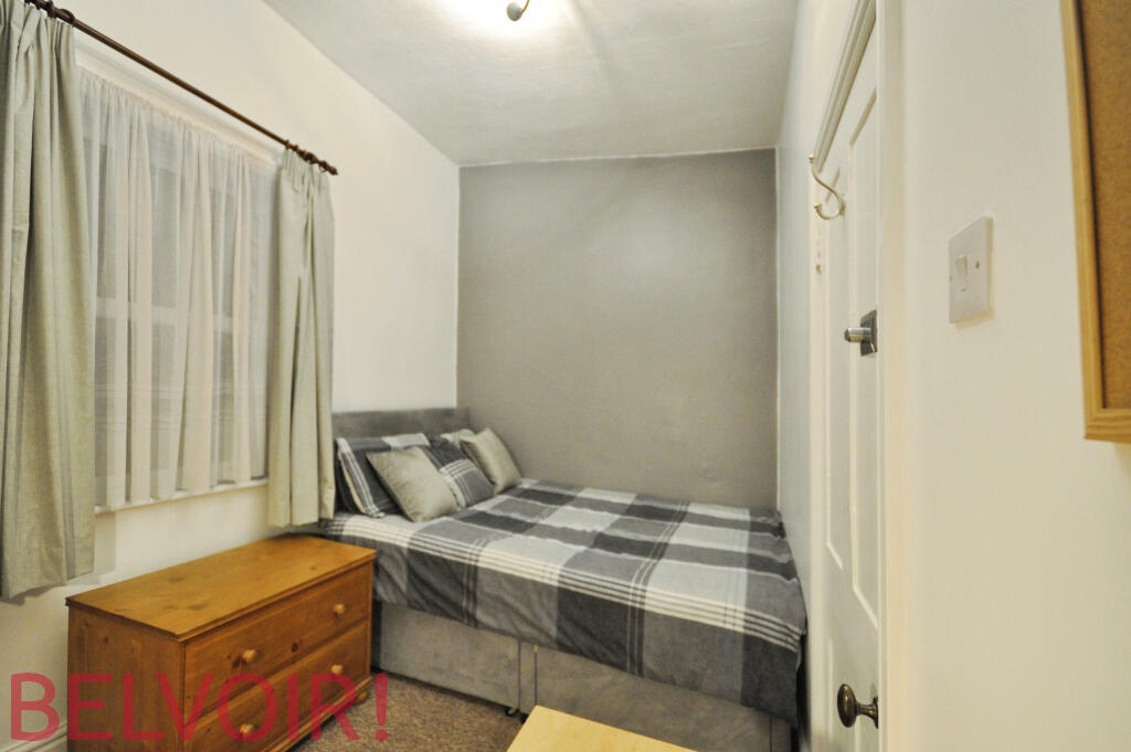 Main image of property: Room 3 London Road, Newcastle-under-Lyme, ST5