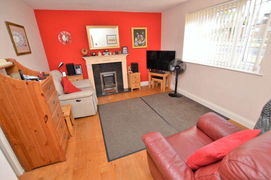 Apartment in Blaby, Glen Parva - View 2