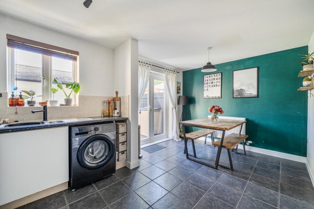 House in West Oxfordshire, Carterton - View 3