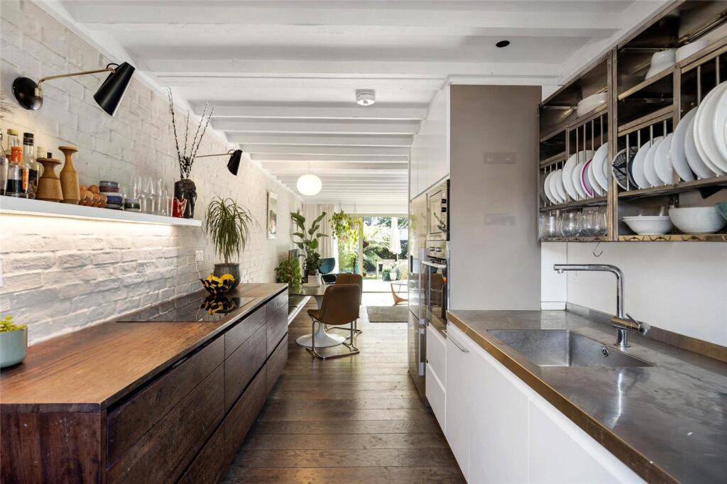 Greenham Close, London, SE1 - View 4