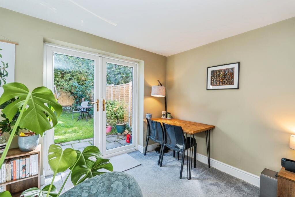 House in Southampton - More