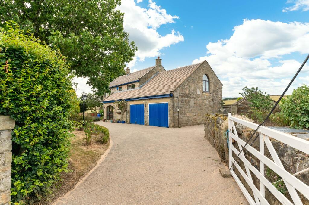 Main image of property: 1 The Cross, Stone Moor Road S36 1GJ