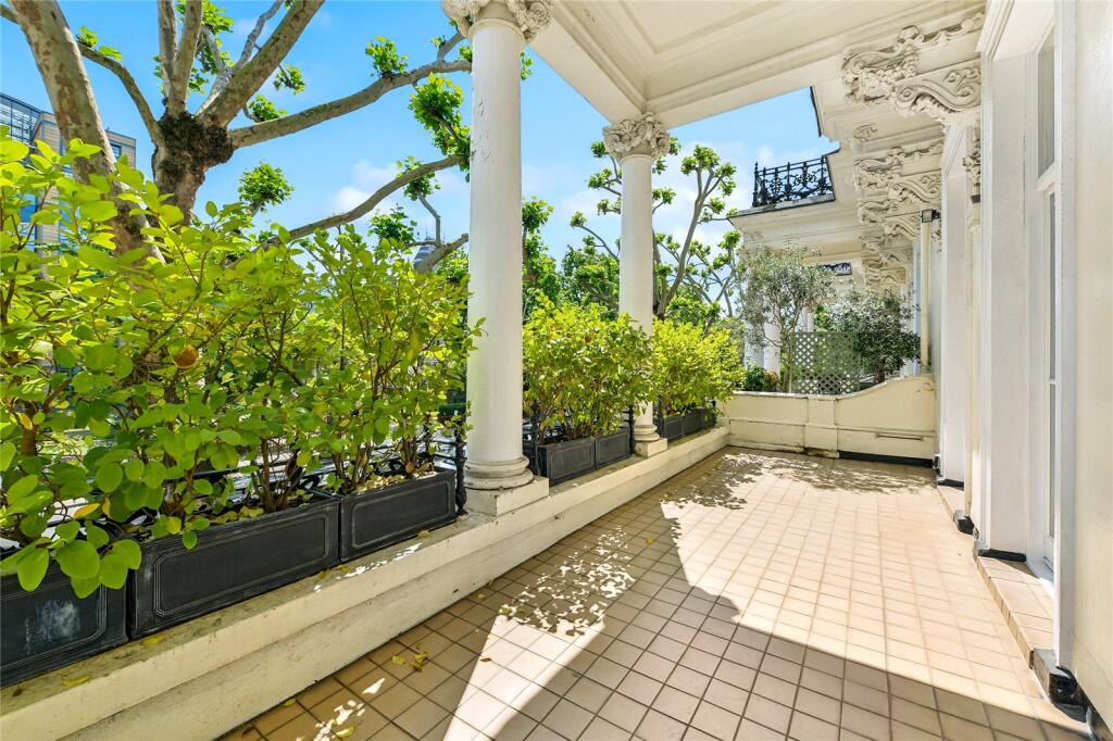 Apartment in London, Royal Borough of Kensington and Chelsea - View 2