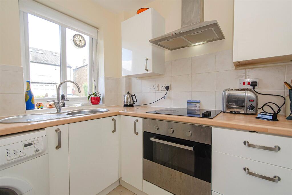 Apartment in London - View 3