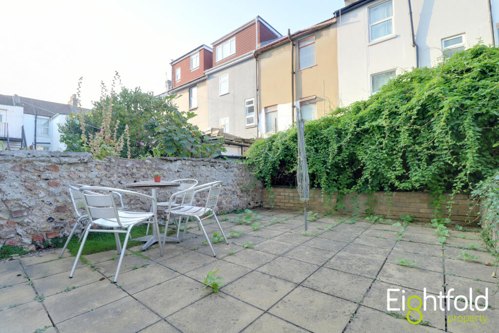 4 bedroom terraced house for rent