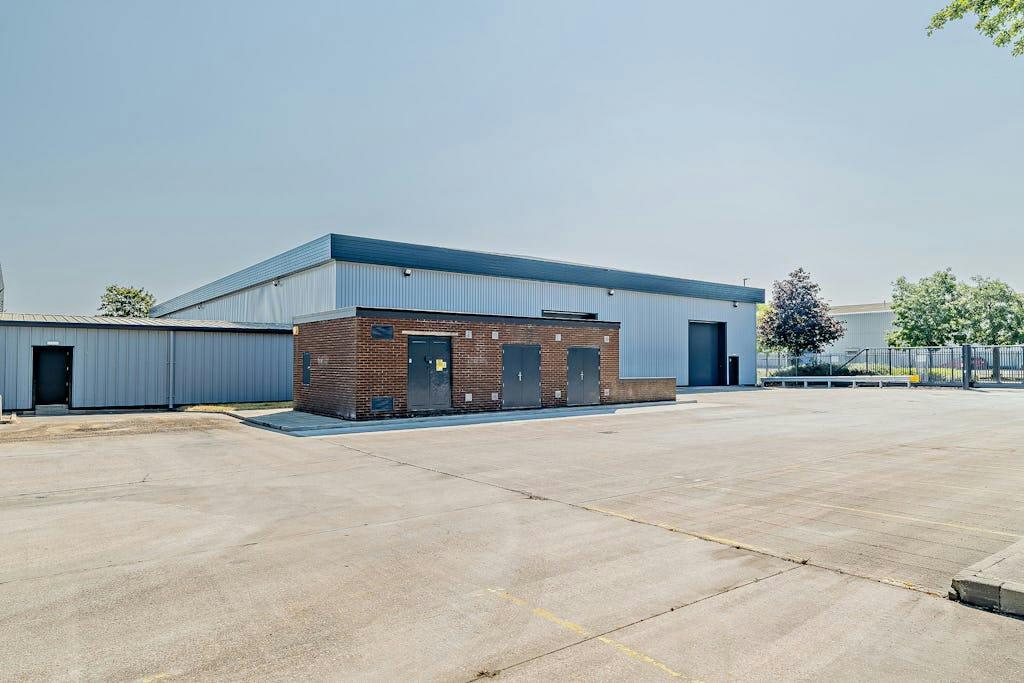 midpoint-18_unit-unit-4a-aston-way_20260722-105537.jpg