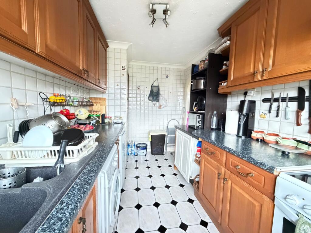 Apartment in Twickenham - View 5