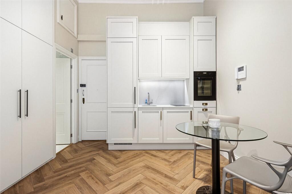 Apartment in London - View 3