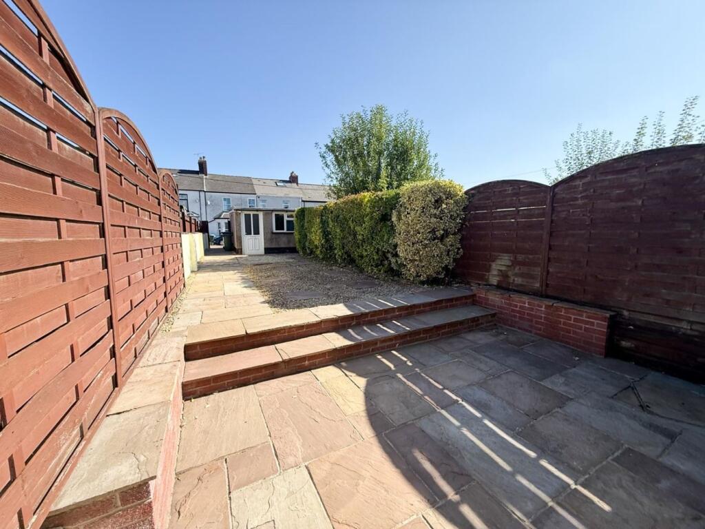 House in Newport - View 3