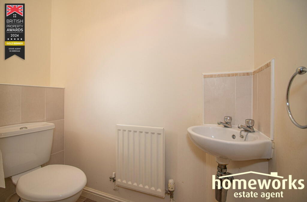 House in Breckland, Toftwood, Dereham - View 4