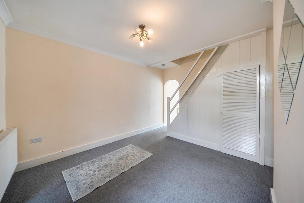 House in Hertsmere, Hertfordshire - View 4